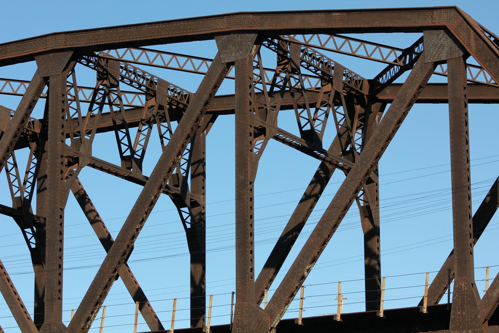 Vertical member, truss span (span #6)